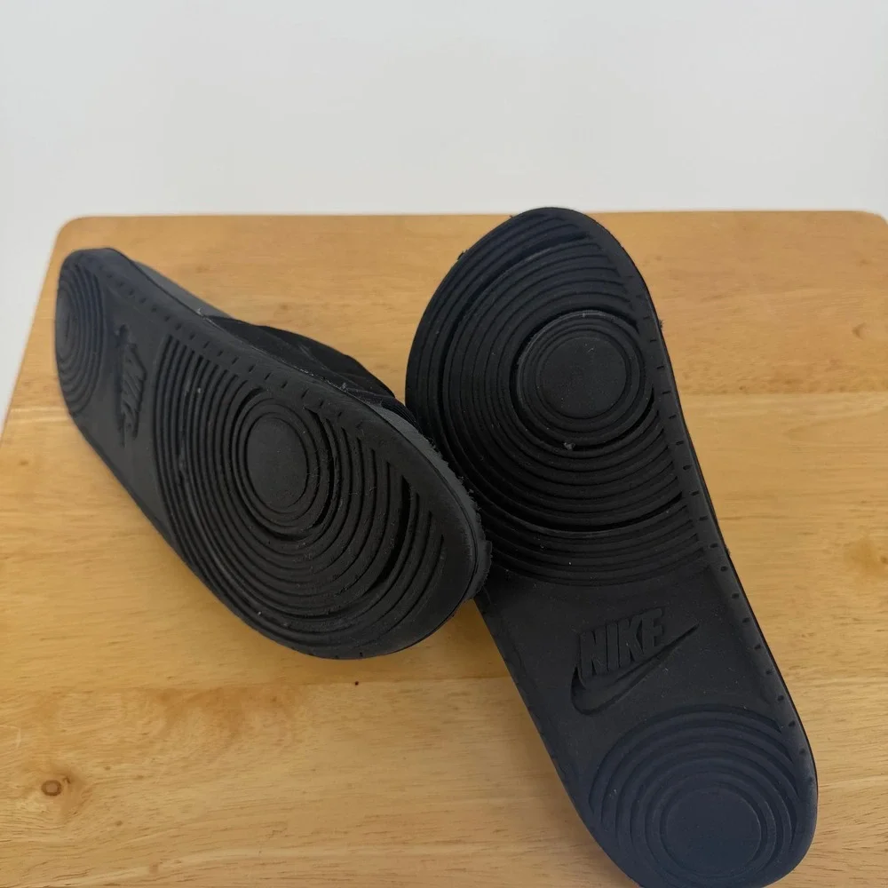 Nike Offcourt Slide Men 8 Black Sandals Sporty Casual Gorpcore Comfort Slip On